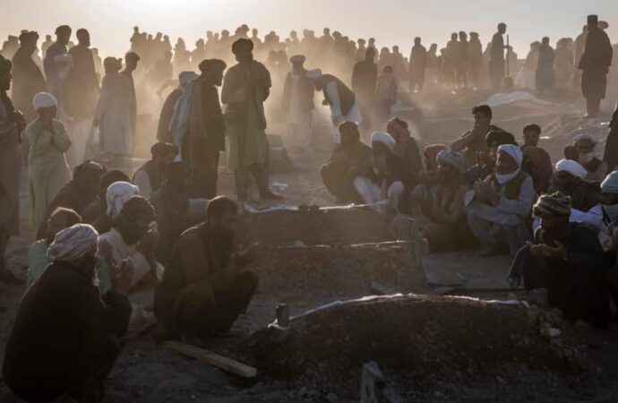 ترکمنستان د هرات زلزله ځپلو سره د اړینو توکو مرسته وکړه