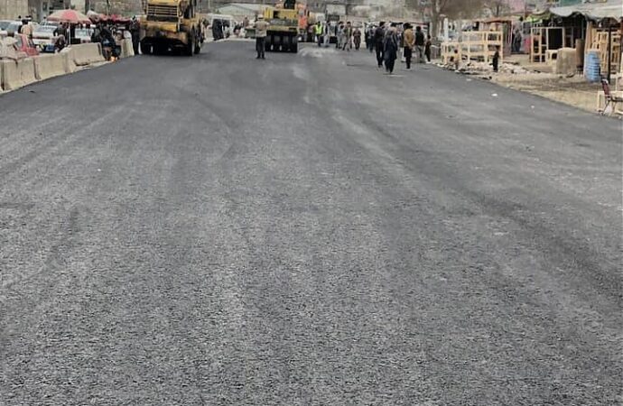 کار ساخت سرک اتصالی شمال‌غرب کابل ۵۰ درصد تکمیل شده است