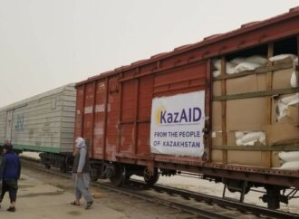قزاقستان برای بخش صحت افغانستان دو تُن مواد طبی را کمک کرد